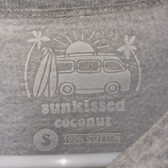 college crewneck sweatshirt graphic - Picture 3 of 4